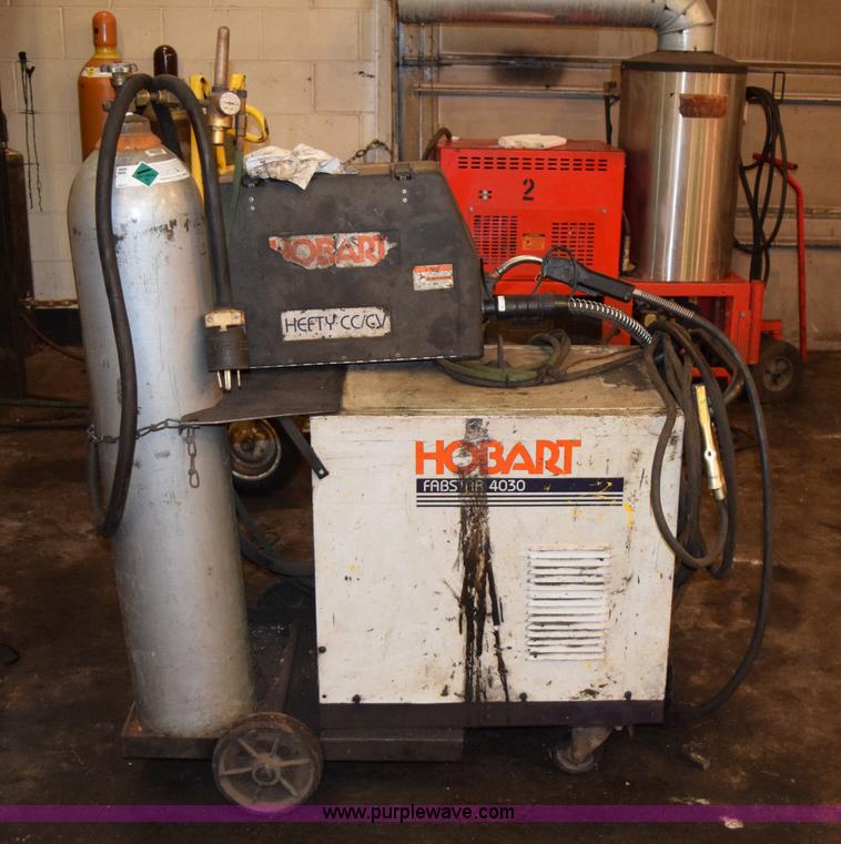 image for item J1887 Hobart Fabstar 4030 wire welder