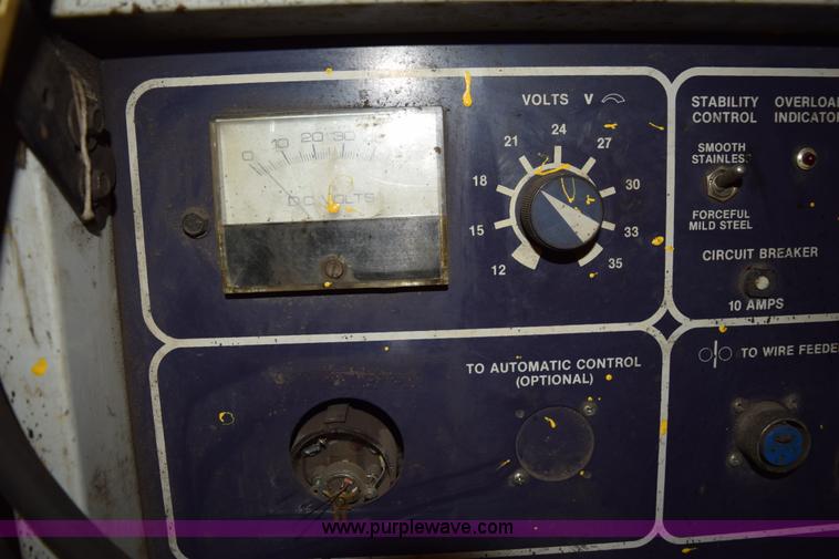 image for item J1887 Hobart Fabstar 4030 wire welder