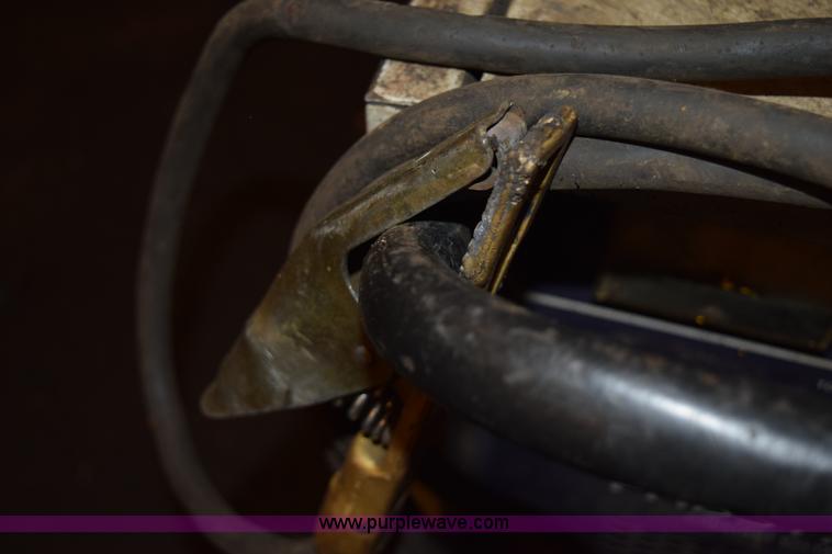 image for item J1887 Hobart Fabstar 4030 wire welder