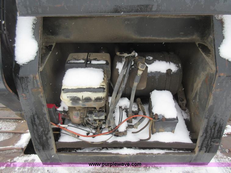 image for item J1932 1995 Etnyre RTN50TD-TI equipment trailer