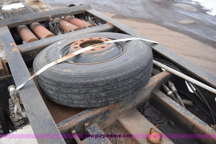 image for item J1943 2000 Specialized XL 110 HDG lowboy trailer