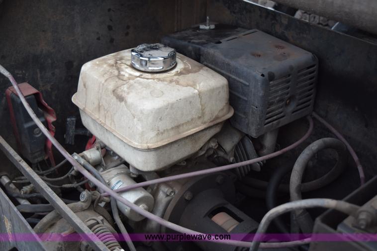 image for item J1943 2000 Specialized XL 110 HDG lowboy trailer