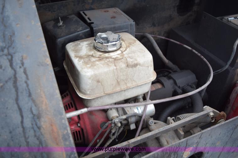 image for item J1943 2000 Specialized XL 110 HDG lowboy trailer