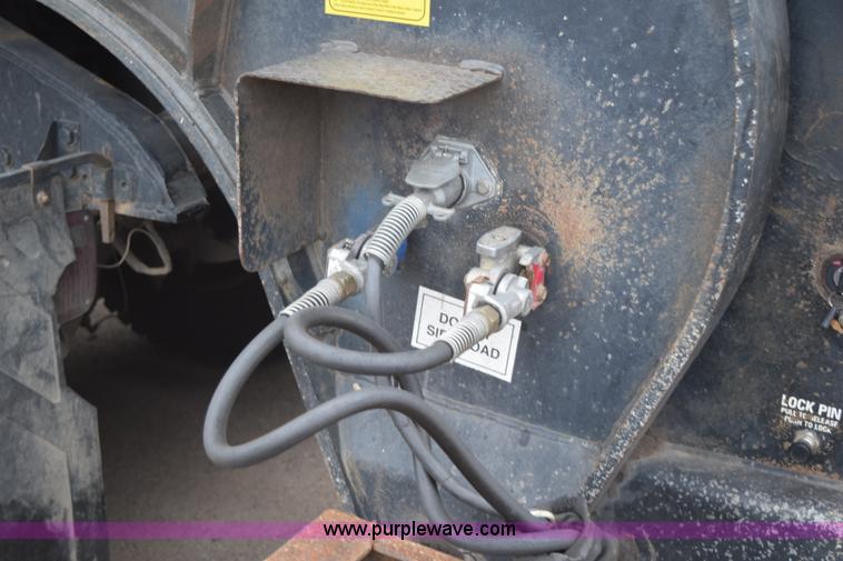 image for item J1943 2000 Specialized XL 110 HDG lowboy trailer