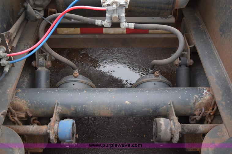 image for item J1943 2000 Specialized XL 110 HDG lowboy trailer