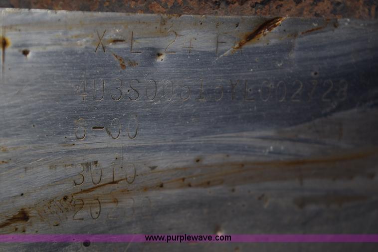 image for item J1943 2000 Specialized XL 110 HDG lowboy trailer