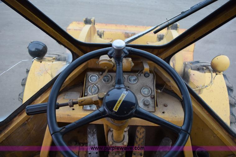 image for item J1945 1968 Caterpillar 950 wheel loader