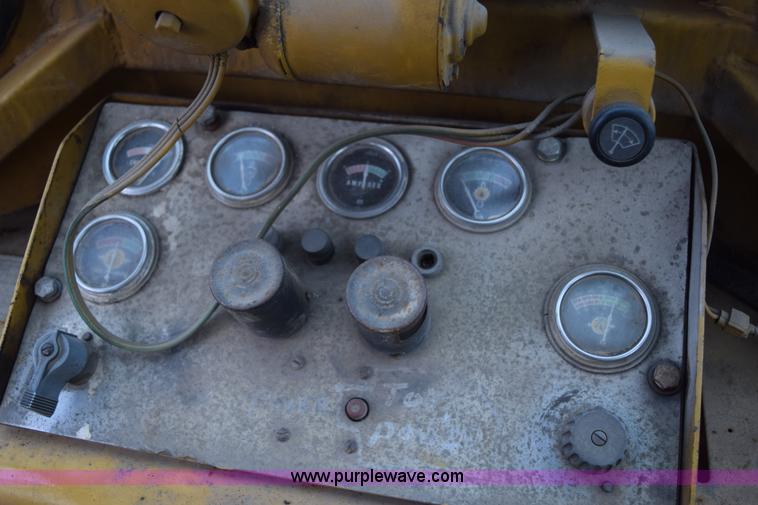 image for item J1945 1968 Caterpillar 950 wheel loader