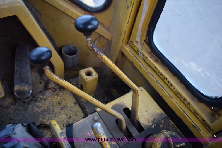 image for item J1945 1968 Caterpillar 950 wheel loader