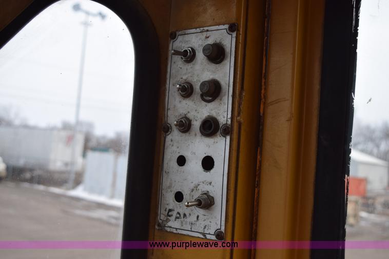 image for item J1945 1968 Caterpillar 950 wheel loader