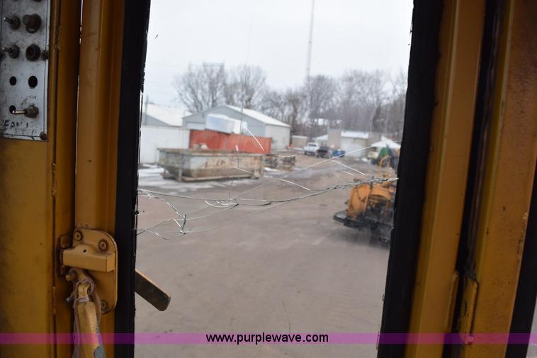 image for item J1945 1968 Caterpillar 950 wheel loader