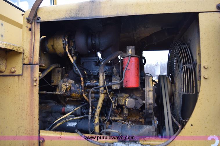 image for item J1945 1968 Caterpillar 950 wheel loader