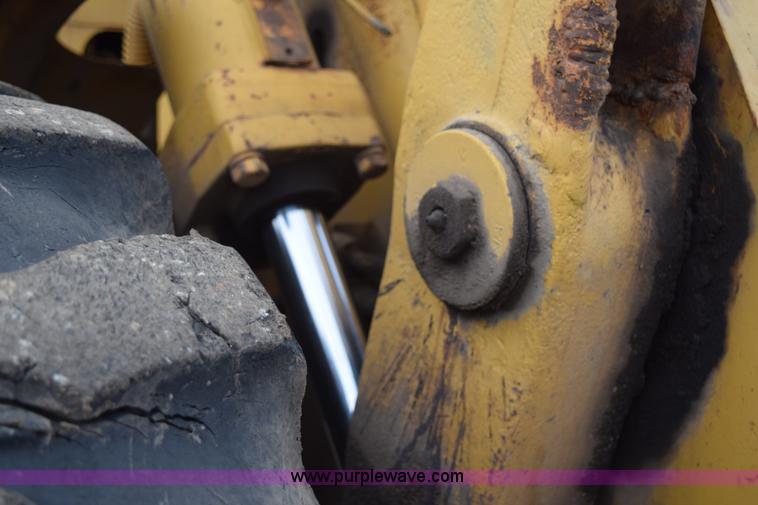 image for item J1945 1968 Caterpillar 950 wheel loader