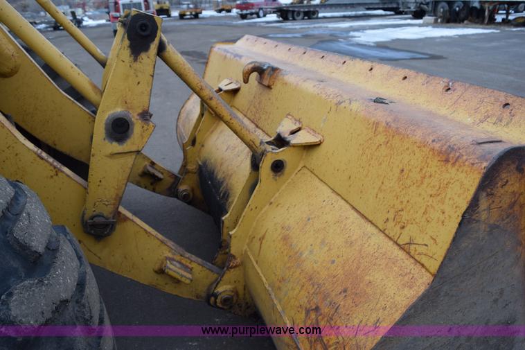 image for item J1945 1968 Caterpillar 950 wheel loader