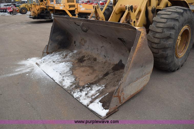 image for item J1945 1968 Caterpillar 950 wheel loader