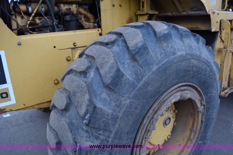 image for item J1945 1968 Caterpillar 950 wheel loader