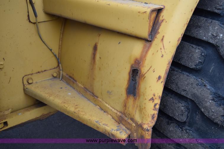 image for item J1945 1968 Caterpillar 950 wheel loader