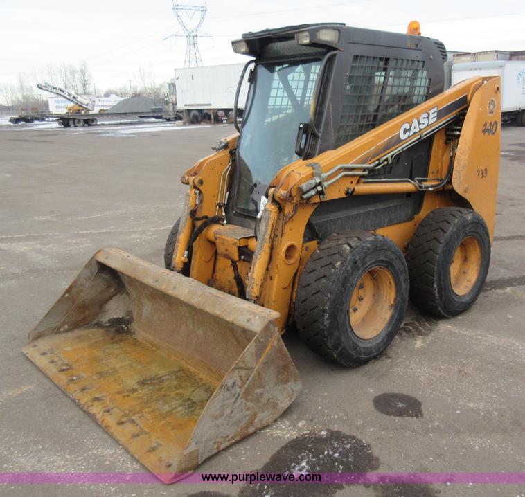 image for item J1946 2004 Case 440 skid steer