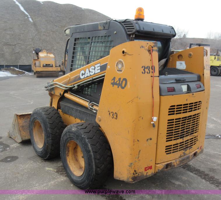 image for item J1946 2004 Case 440 skid steer