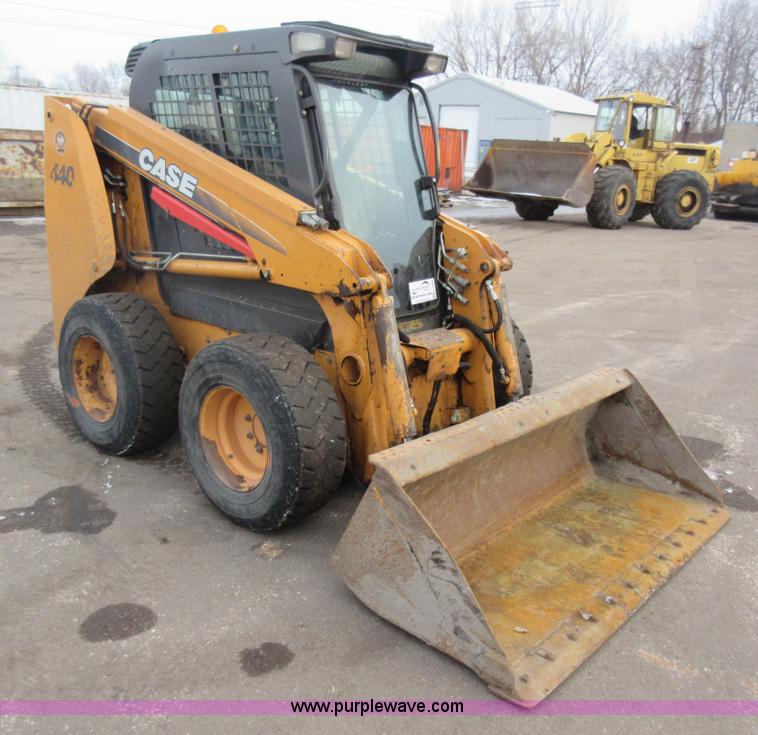 image for item J1946 2004 Case 440 skid steer