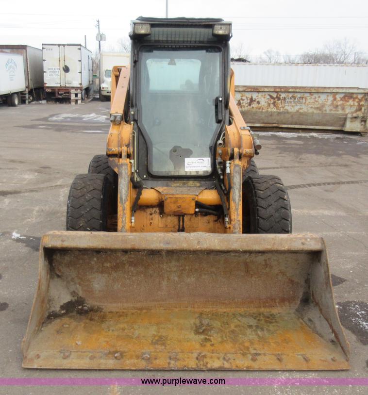 image for item J1946 2004 Case 440 skid steer