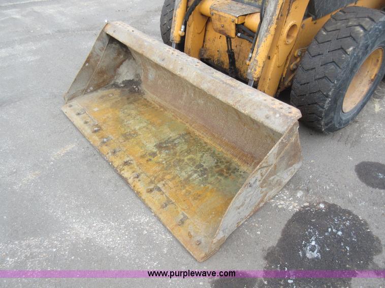 image for item J1946 2004 Case 440 skid steer