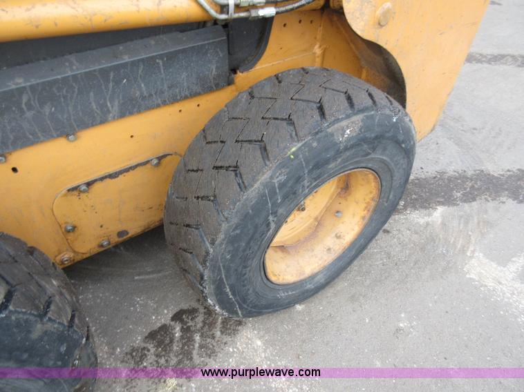 image for item J1946 2004 Case 440 skid steer