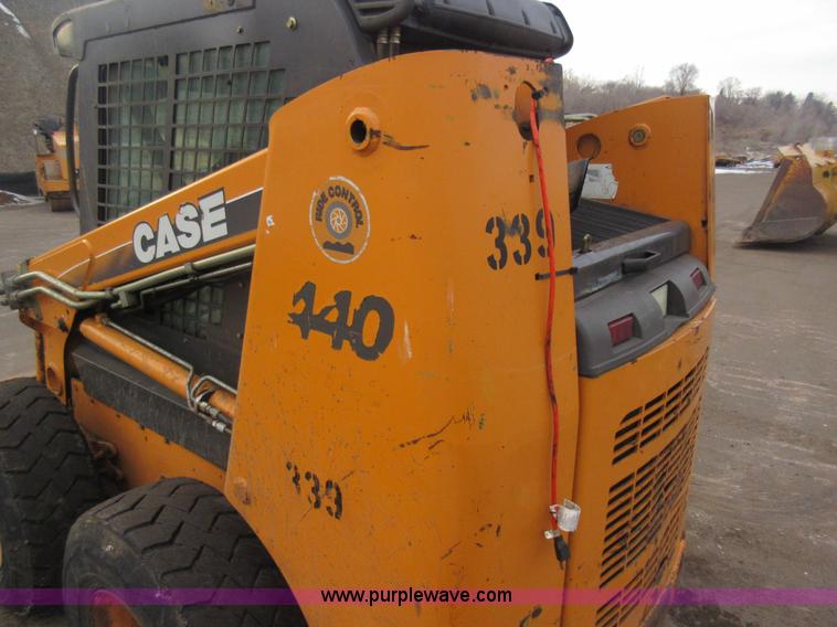 image for item J1946 2004 Case 440 skid steer