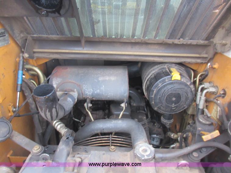 image for item J1946 2004 Case 440 skid steer