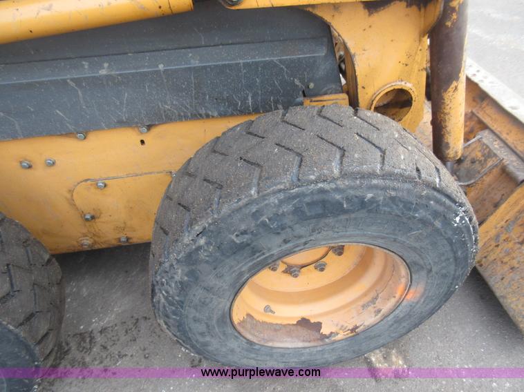 image for item J1946 2004 Case 440 skid steer