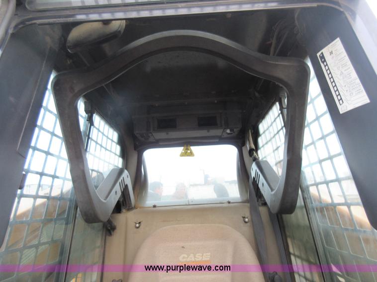 image for item J1946 2004 Case 440 skid steer
