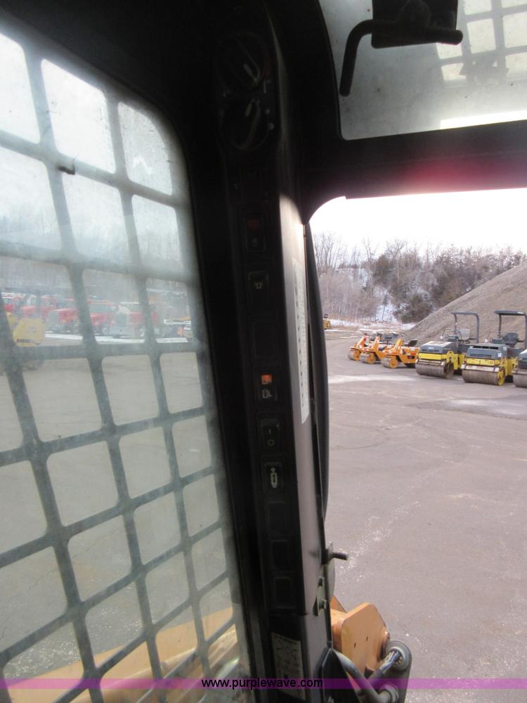 image for item J1946 2004 Case 440 skid steer