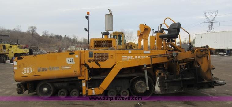 image for item J1947 2002 Blaw Knox PF-5510 asphalt paver