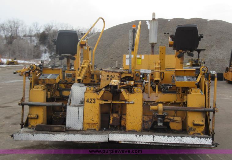 image for item J1947 2002 Blaw Knox PF-5510 asphalt paver