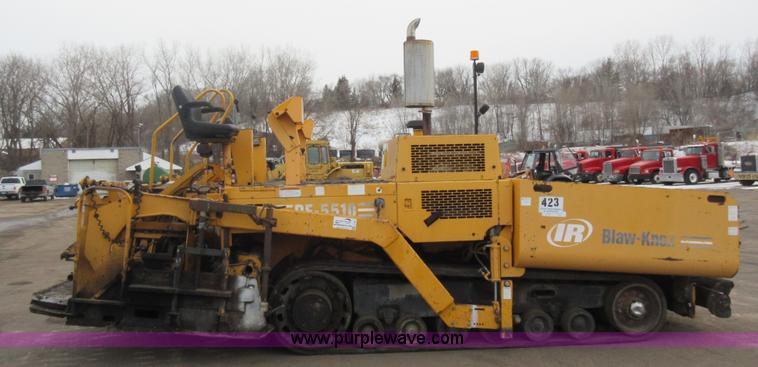 image for item J1947 2002 Blaw Knox PF-5510 asphalt paver