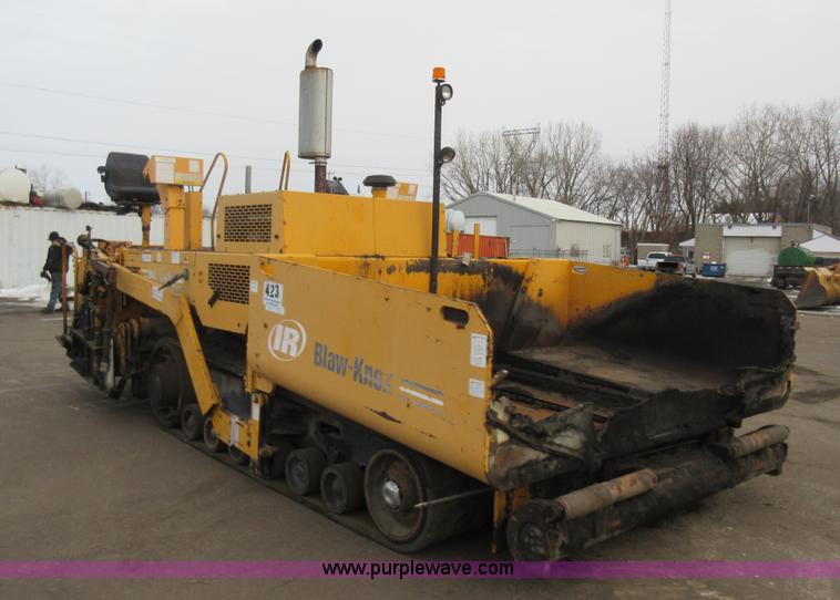 image for item J1947 2002 Blaw Knox PF-5510 asphalt paver