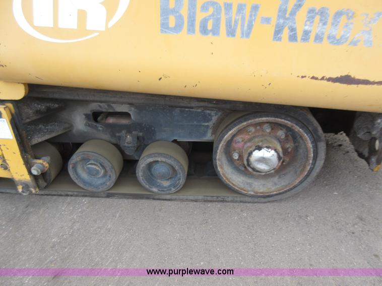 image for item J1947 2002 Blaw Knox PF-5510 asphalt paver