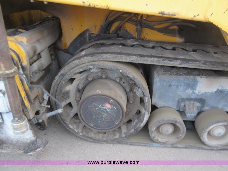 image for item J1947 2002 Blaw Knox PF-5510 asphalt paver