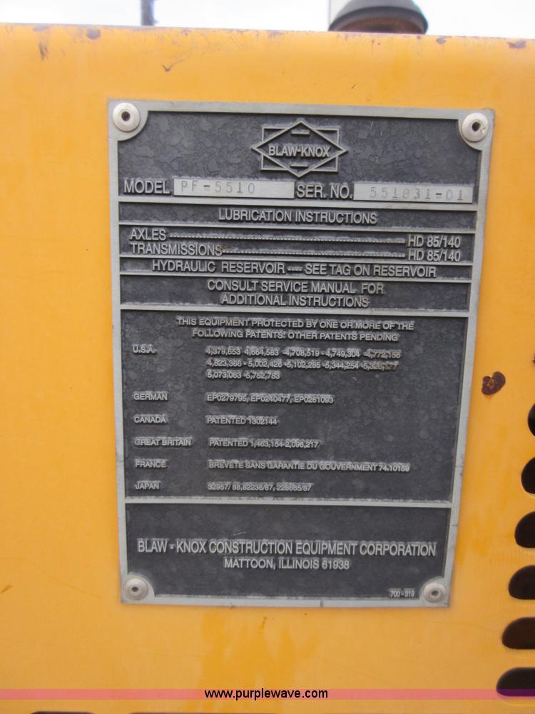 image for item J1947 2002 Blaw Knox PF-5510 asphalt paver