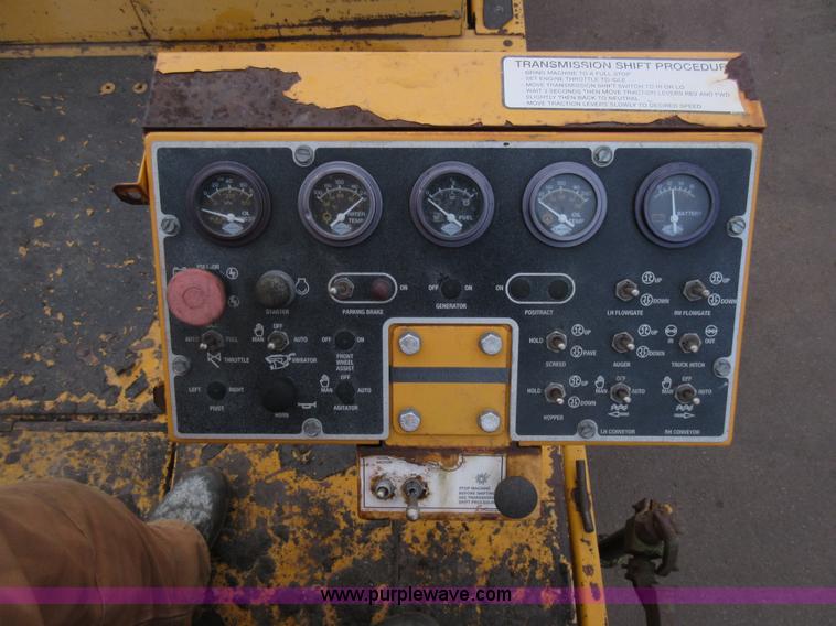 image for item J1947 2002 Blaw Knox PF-5510 asphalt paver