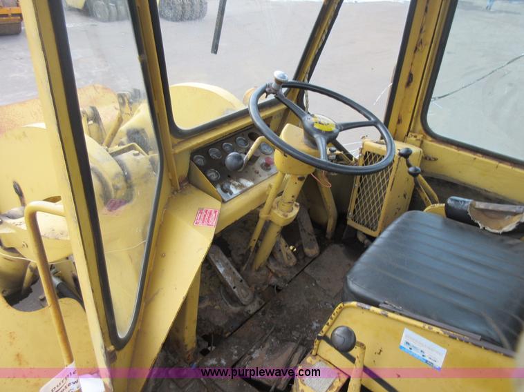 image for item J1949 1967 Caterpillar 966 wheel loader