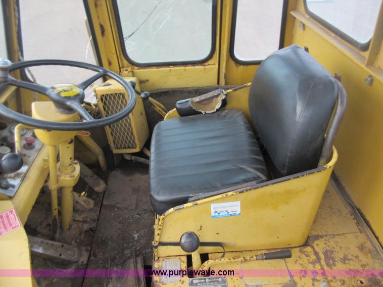 image for item J1949 1967 Caterpillar 966 wheel loader