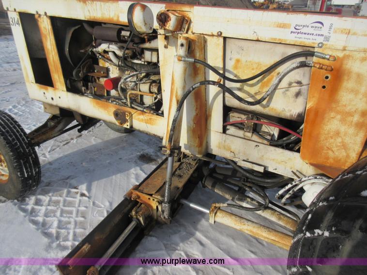 image for item J1950 Huber road maintainer