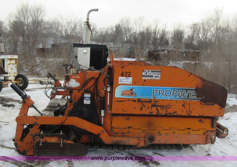 image for item J1952 Pro-paver 813RT tracked paver