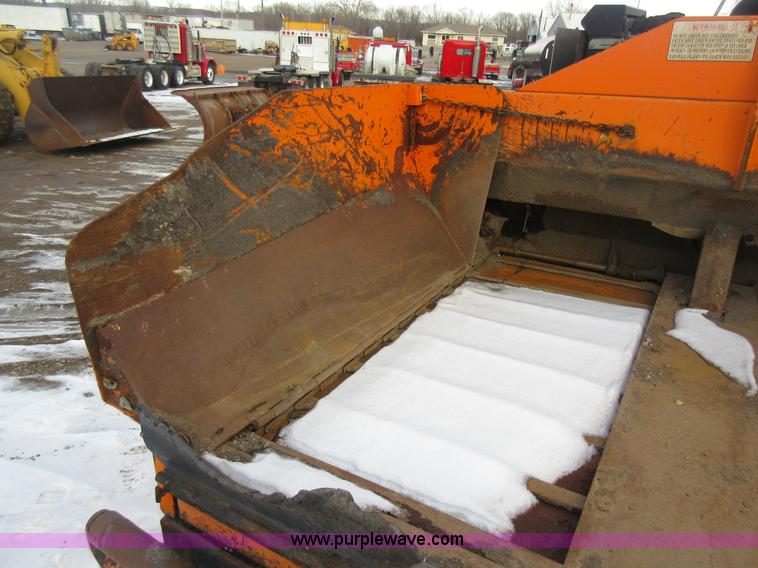 image for item J1952 Pro-paver 813RT tracked paver