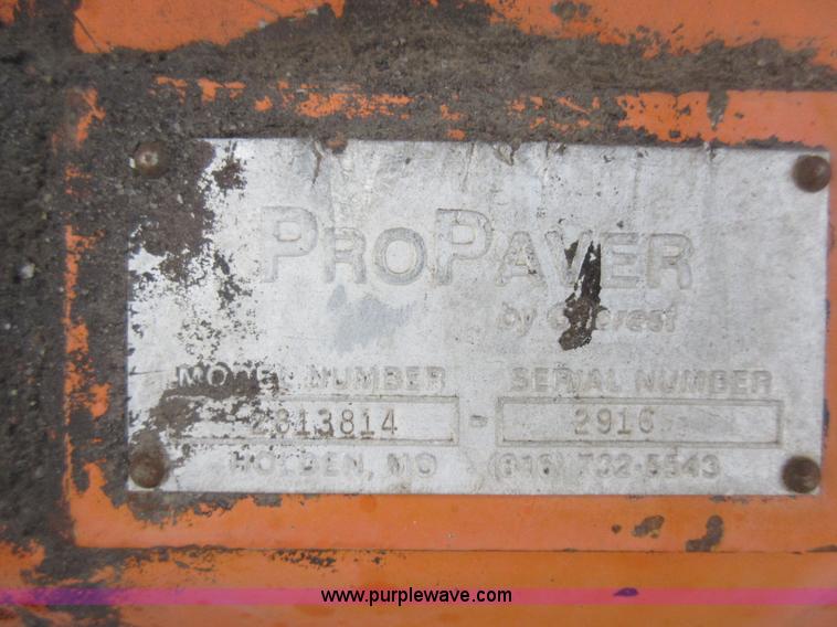 image for item J1952 Pro-paver 813RT tracked paver