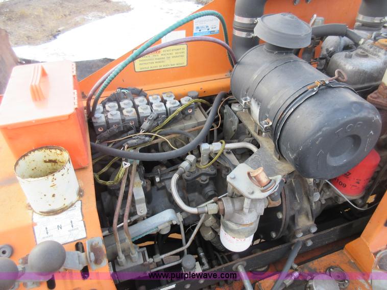 image for item J1952 Pro-paver 813RT tracked paver