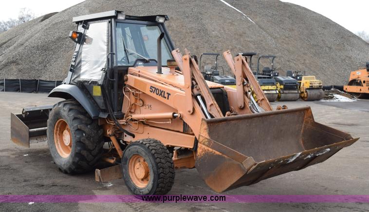 image for item J1954 1998 Case 570XLT landscape loader