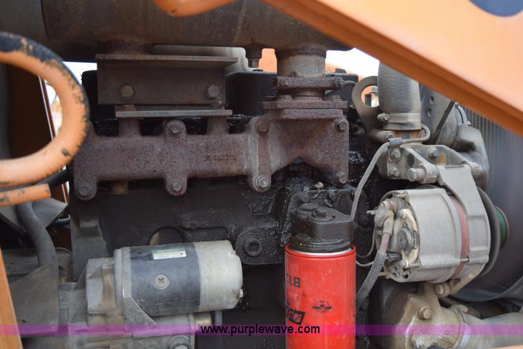 image for item J1954 1998 Case 570XLT landscape loader