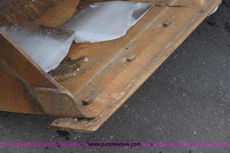 image for item J1954 1998 Case 570XLT landscape loader